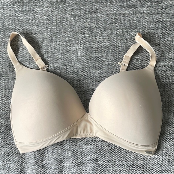 La Vie en Rose Wireless Push-Up Bra 36D - Picture 2 of 13